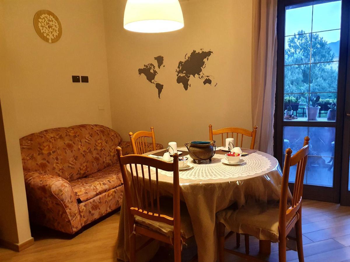 B&B Tre Passi Dalla Torre Montesarchio Exteriör bild