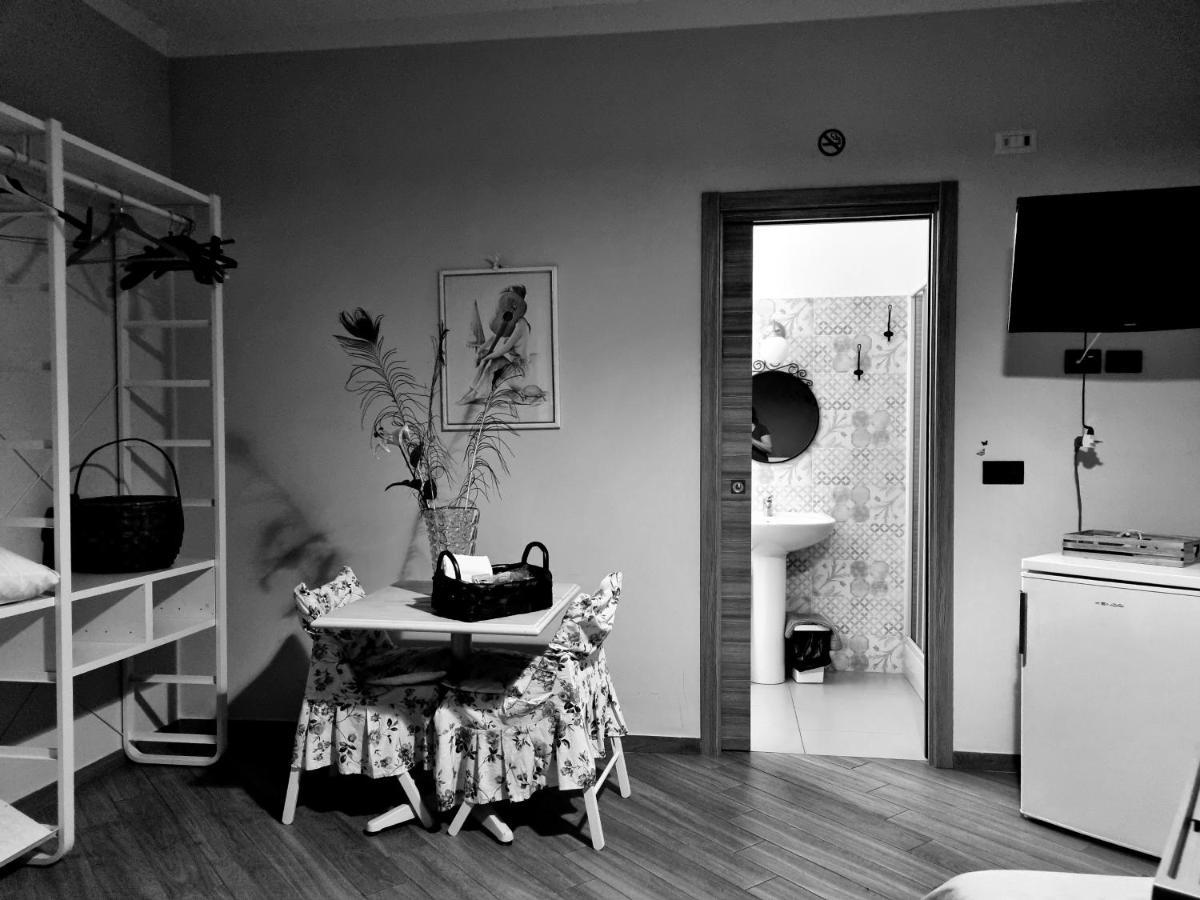 B&B Tre Passi Dalla Torre Montesarchio Exteriör bild