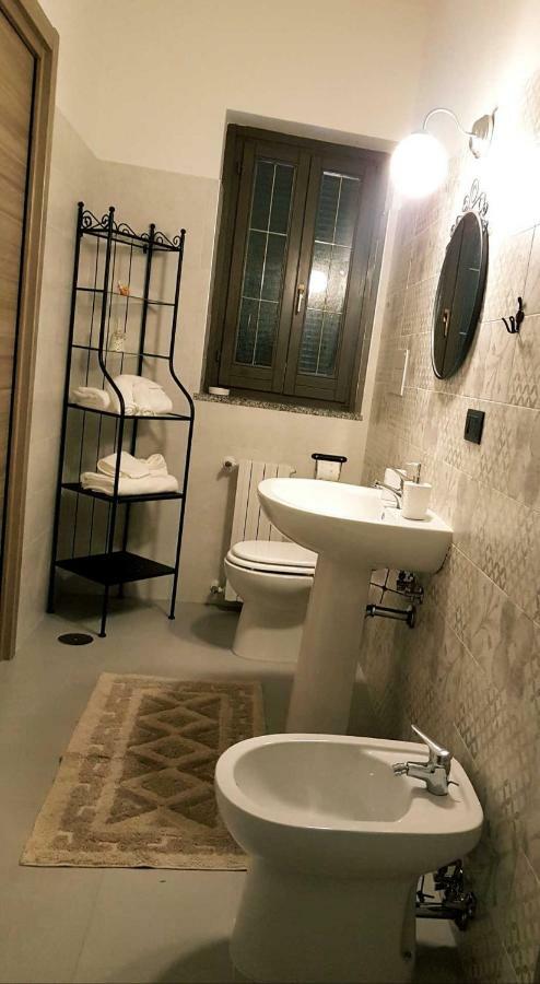 B&B Tre Passi Dalla Torre Montesarchio Exteriör bild