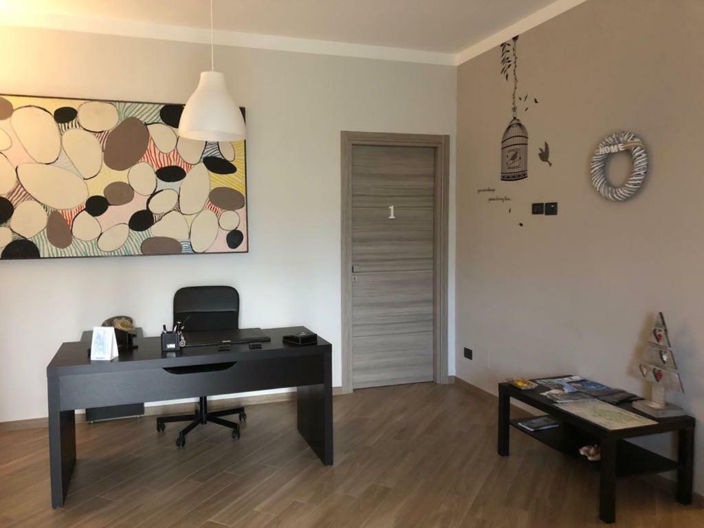 B&B Tre Passi Dalla Torre Montesarchio Exteriör bild