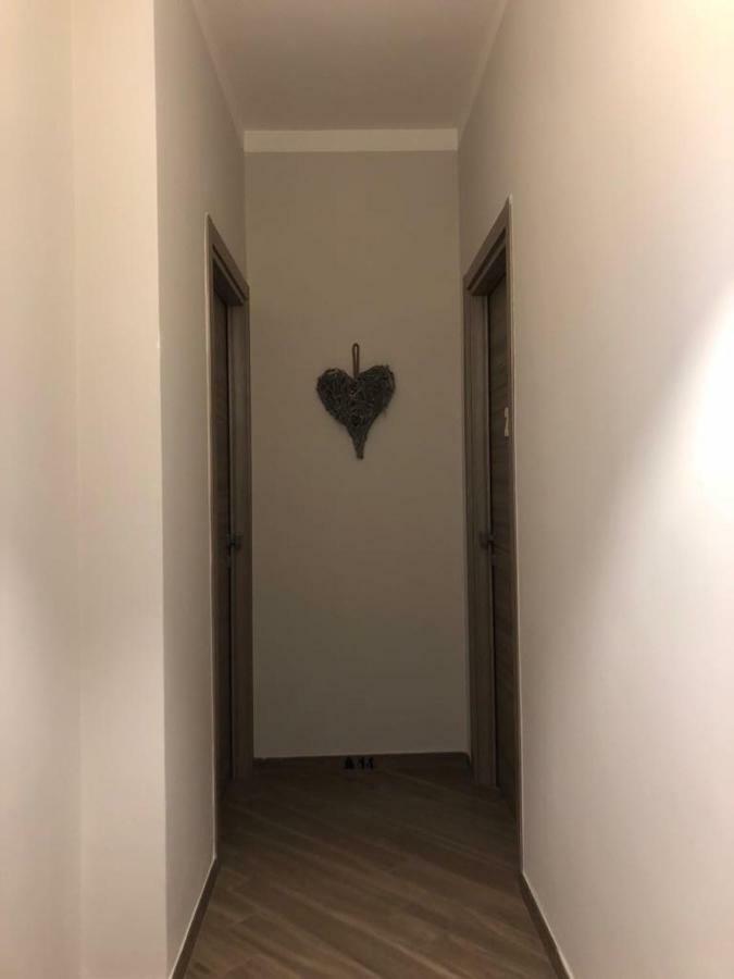 B&B Tre Passi Dalla Torre Montesarchio Exteriör bild