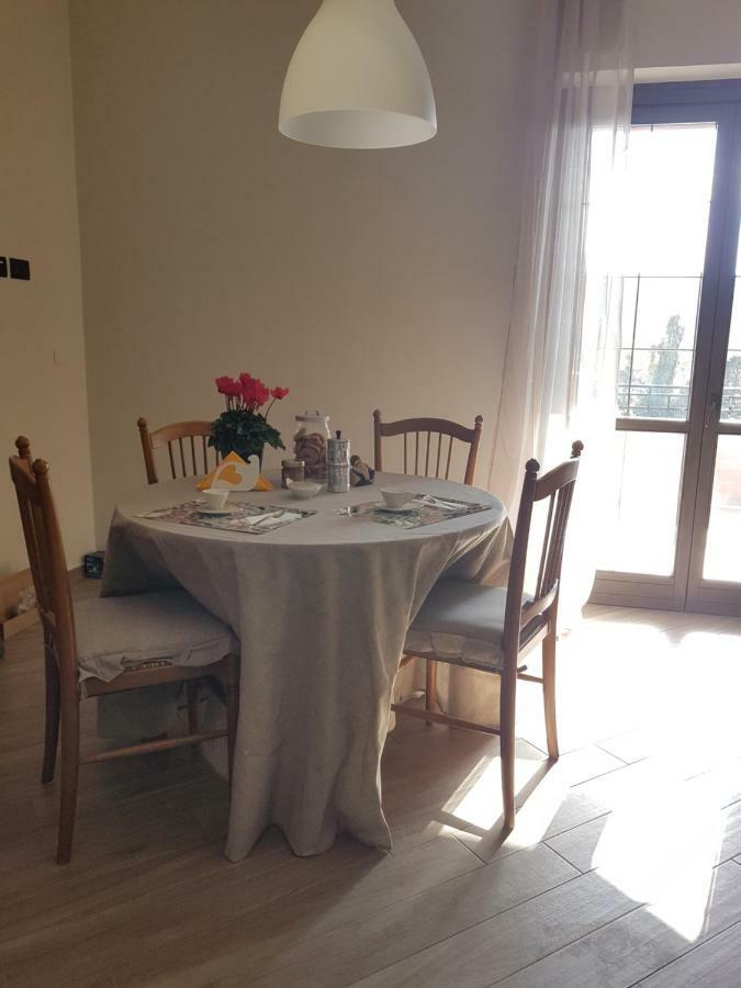 B&B Tre Passi Dalla Torre Montesarchio Exteriör bild