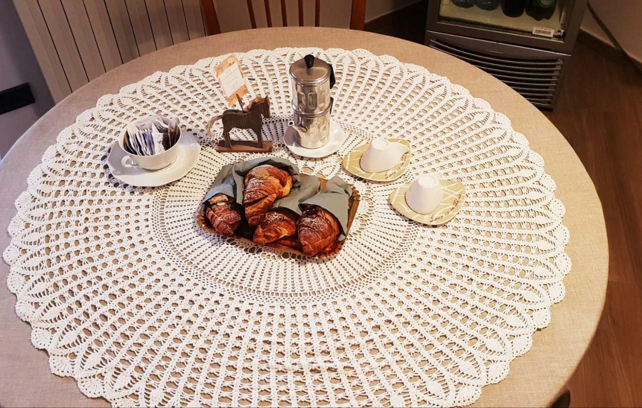 B&B Tre Passi Dalla Torre Montesarchio Exteriör bild